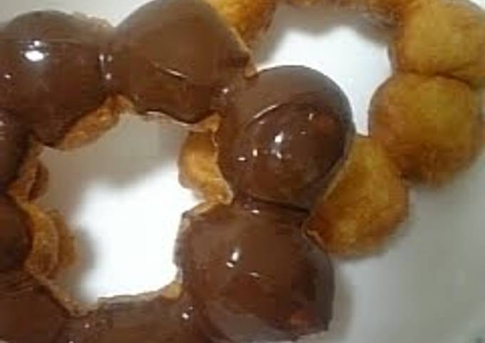 Recipe of Homemade Plain or Chocolate Pon-De-Ring Style Donuts