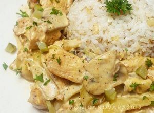 Foto resep Chicken Stroganoff with Garlic-Butter Rice