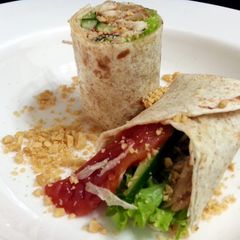 A picture of Spicy Nutty Tortilla Salad Roll.