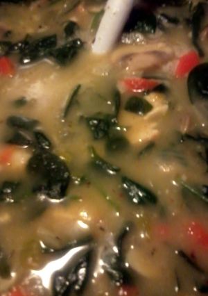 A picture of Spinach with Chicken, Mushrooms and Rice Soup.