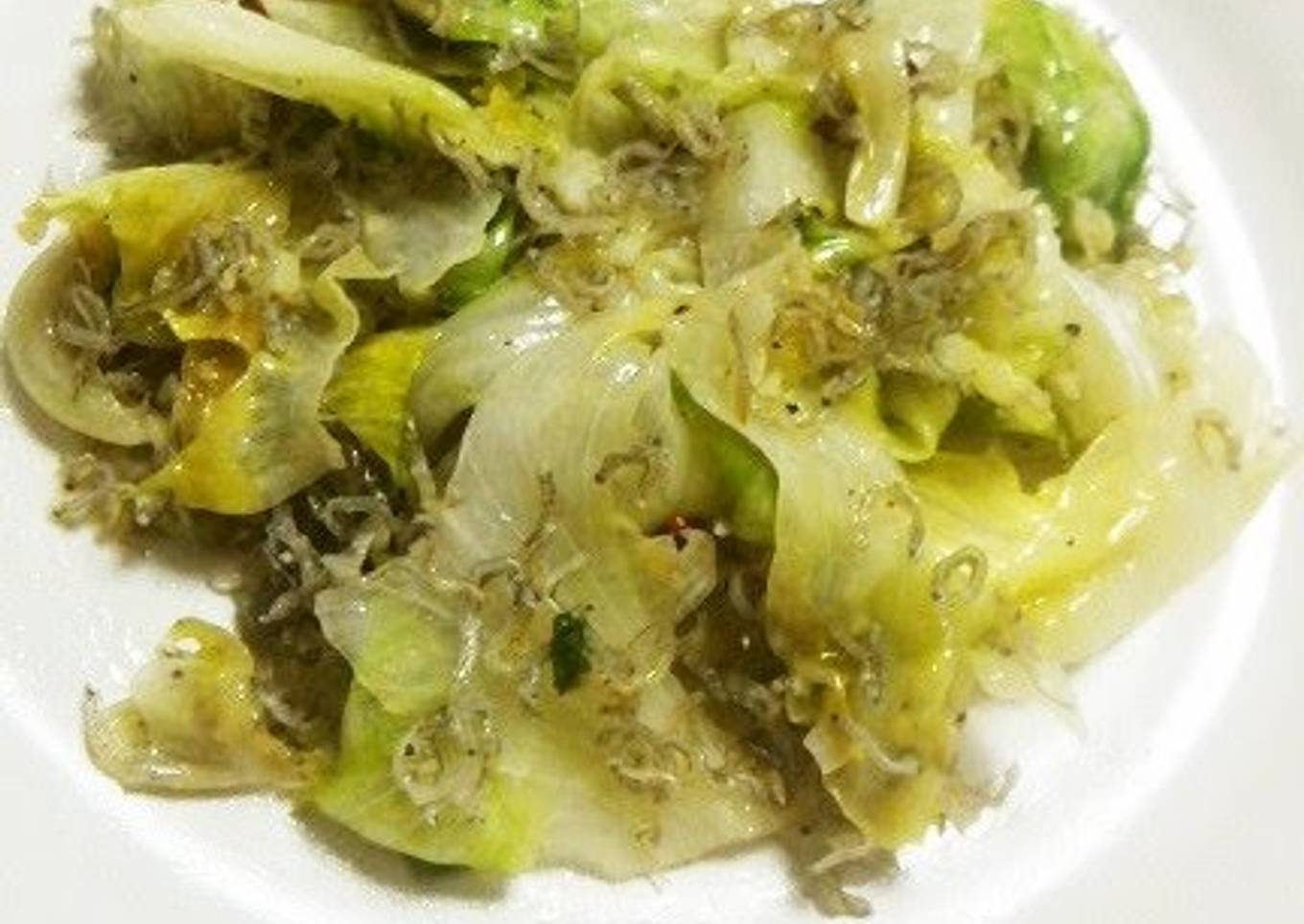 Simple and Nutritious! Lettuce and Baby Sardine Stir-fry