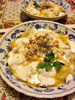 A picture of Turkish Manti (Boiled Dumplings).