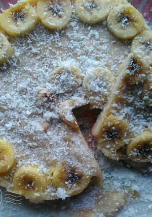 A picture of Bread crumbs banana ice cream.