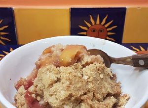 Una foto de Crumble de nectarinas
