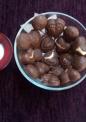 A picture of Homemade Nuts Chocolate.