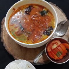 A picture of Dhabha style dal tadka.