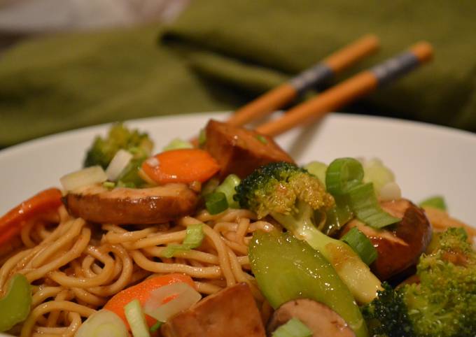 Vegetable Chow Mein - Stirfried Noodles