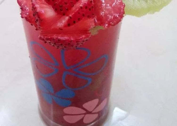 Steps to Prepare Ultimate Strawberry kiwi juice
