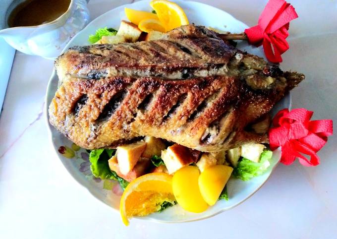 Утка фаршированная