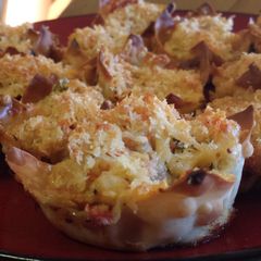 A picture of Langostino Thermidor in Wonton Cups.