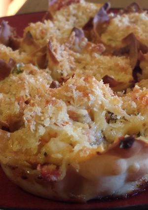 A picture of Langostino Thermidor in Wonton Cups.