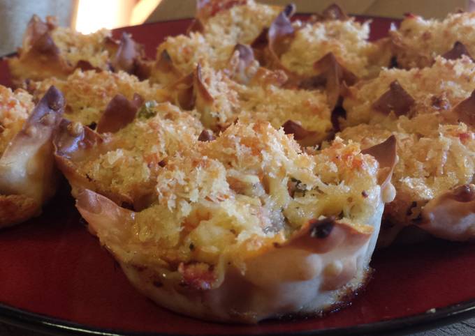 Langostino  Thermidor in Wonton Cups