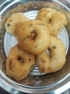 உளுந்து வடை செய்முறை முக்கிய புகைப்படம்