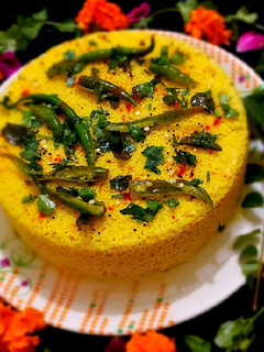 सूजी बेसन ढोकला (suji besan dhokla recipe in Hindi) रेसिपी मुख्य फोटो