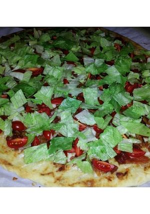 A picture of BLT PIZZA.