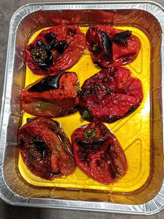 Una foto de Pimientos rojos asados