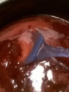 A picture of easy strawberry topping.