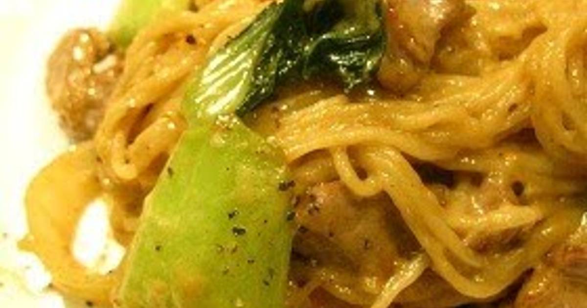 Pork and Bok Choy Yakisoba Noodles with Oyster Sauce, Mayonnaise and