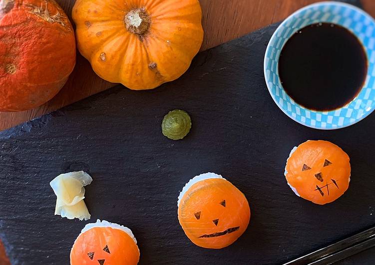 Halloween 🎃 jack o lantern sushi