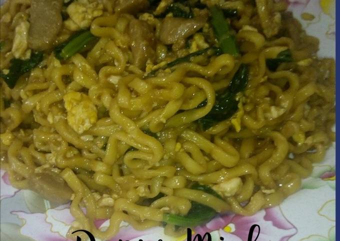 Resep Mie Goreng Simple Oleh Mizka Yaqin Cookpad