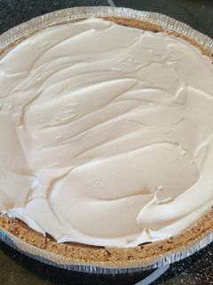 A picture of Chocolate pudding pie.