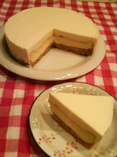 A picture of Two-layered Cheesecake (No-bake & Baked).