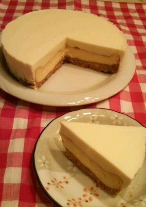A picture of Two-layered Cheesecake (No-bake & Baked).