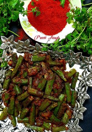 ड्राई मसाला भिंडी (Dry masala bhindi recipe in hindi) रेसिपी मुख्य फोटो