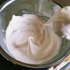 A picture of Italian Meringue.