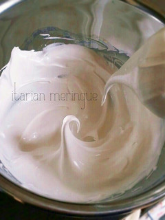 A picture of Italian Meringue.