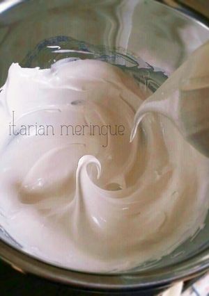 A picture of Italian Meringue.