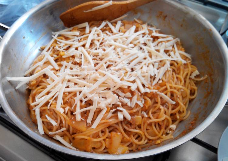 Steps to Prepare Award-winning Easy Spaghetti