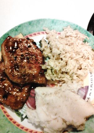 A picture of Sticky pork chops.