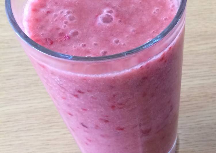 Recipe of Speedy Banana-Raspberry Smoothie