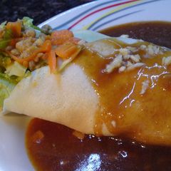 A picture of Fresh Spring Roll (Filipino Lumpiang Sariwa).