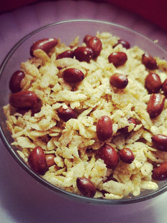 पोहा नमकीन (Poha Namkeen recipe in Hindi) रेसिपी मुख्य फोटो