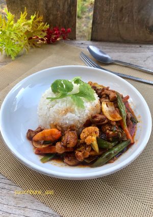 Foto resep Gai Pad Nam Prik Pao (Thai Chili Paste Chicken Stir Fry) 🇹🇭