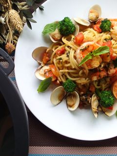 【海鮮料理】番茄海鮮義大利麵 的食譜成品照片