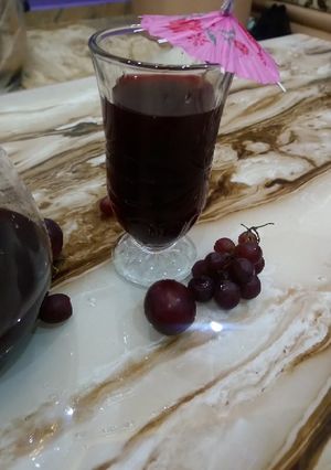 A picture of Grape Juice.