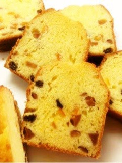 A picture of Extravagant Fruit Pound Cake with Brandy.