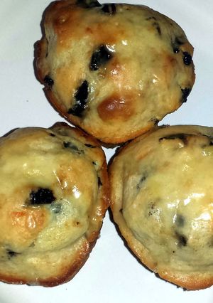 A picture of Lu's cherry orange nut muffins.