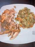 Salmão com cuscuz e legumes