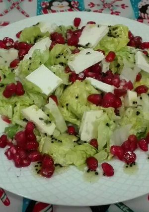 Foto principal de Ensalada de granada con queso de cabra