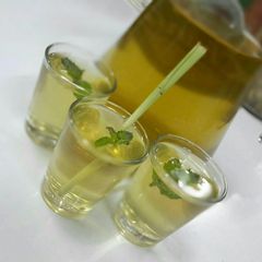 A picture of Lemongrass Tea.