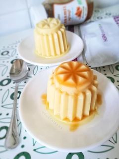 Una foto de Flan de piña (vegano y alto en proteína)