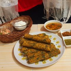 Methi thepla A picture of Methi thepla.