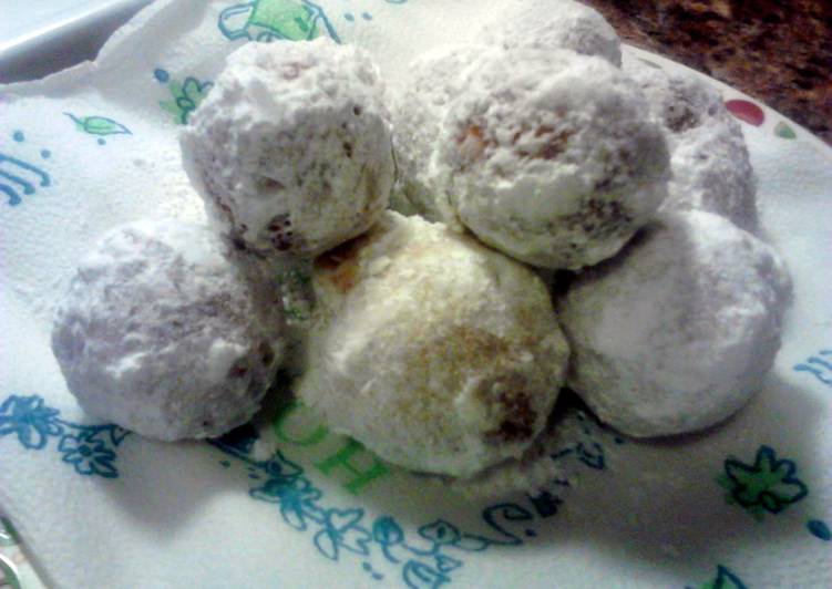 powdered donuts holes