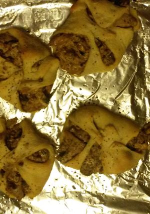 A picture of David's poppy seed chicovers.
