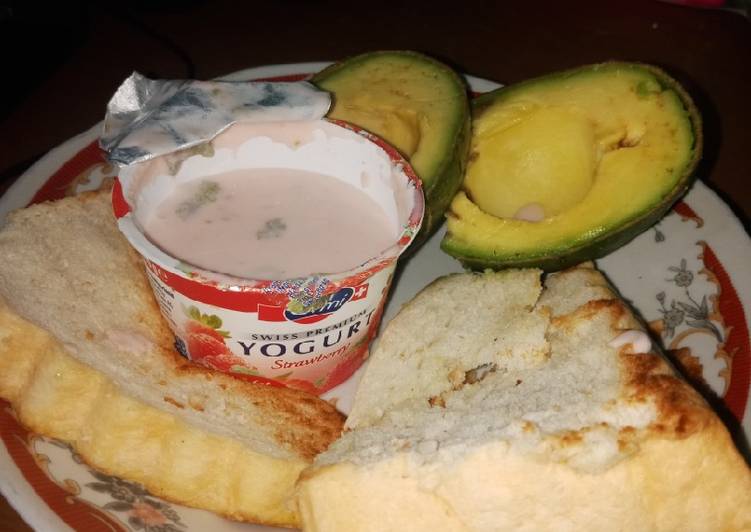 Resep Alpukat Roti Sauce Yogurt Breakfast yang pingin nambah