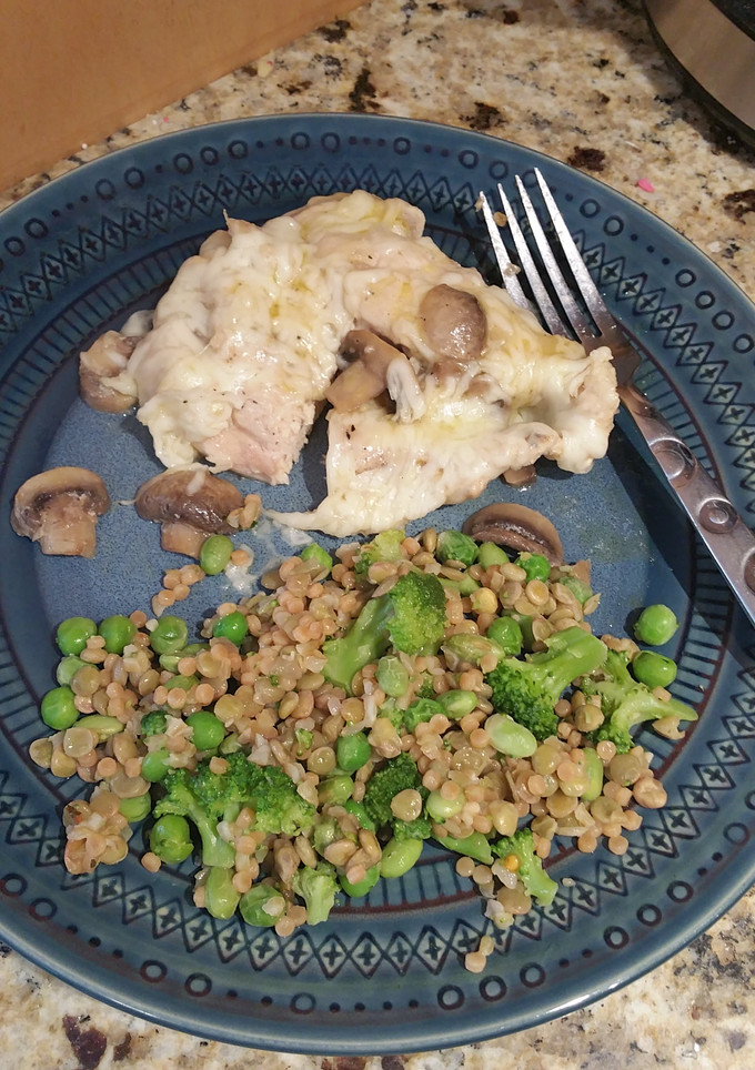 A picture of Yum yum Chicken.